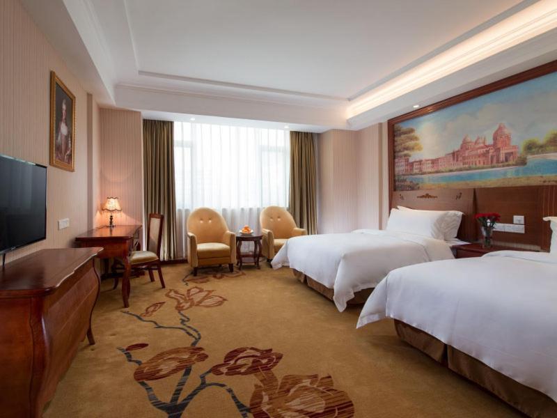 Vienna Hotel Puning South Huancheng Road High-Speed Train Station Dış mekan fotoğraf